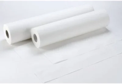 Ärztekrepp foliert 55 cm breit, 50 Meter lang, 2 lagig mit 1 Lage Zellstoff und 1 Lage PE-Folie weiß, 9 Rollen im Karton VE: 9 Rollen / Karton Art.Nr.: 60626